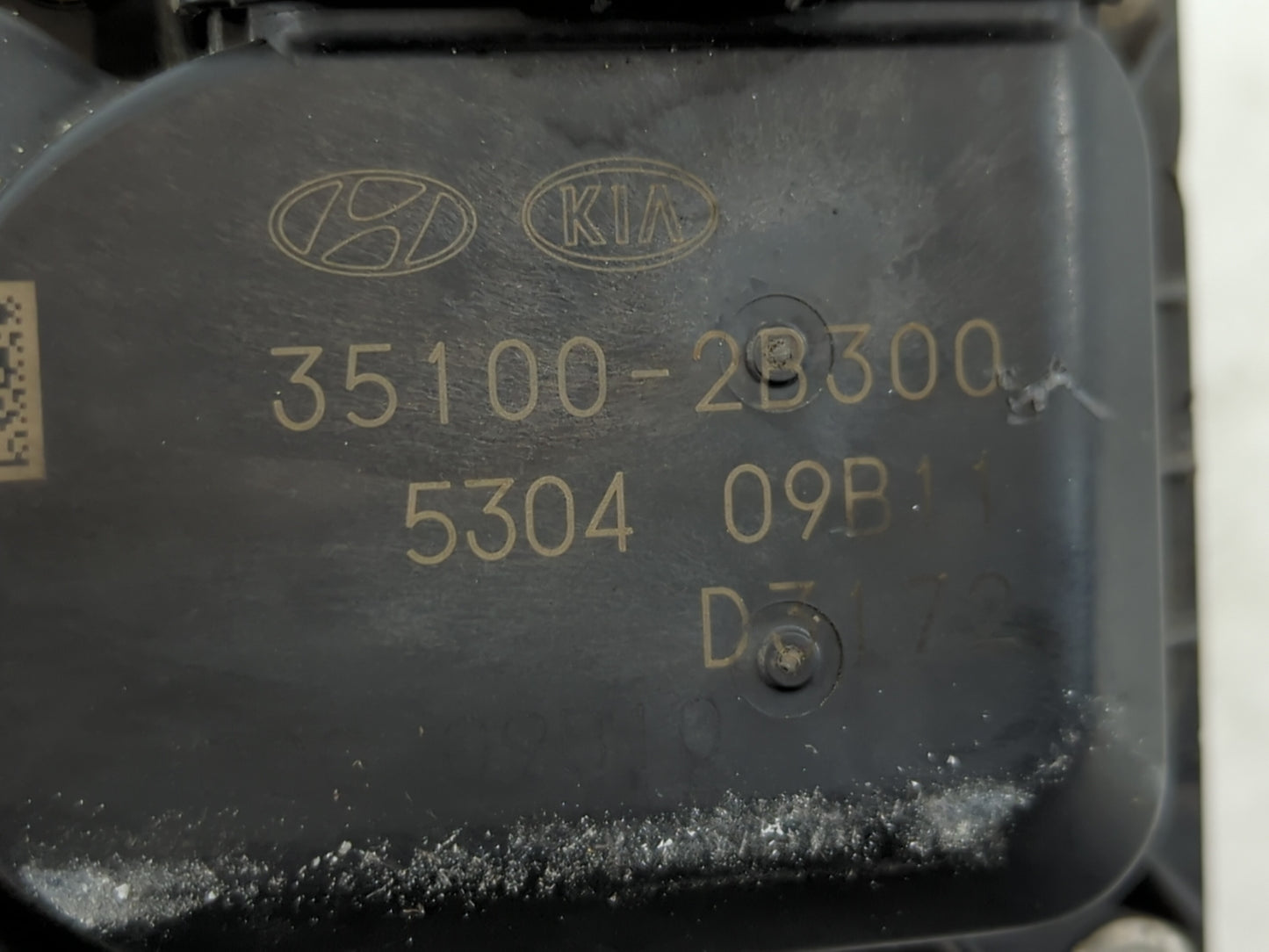 2012-2019 Hyundai Accent Throttle Body P/N:35100-2B300 Fits Fits 2012 2013 2014 2015 2016 2017 2018 2019 OEM Used Auto Parts