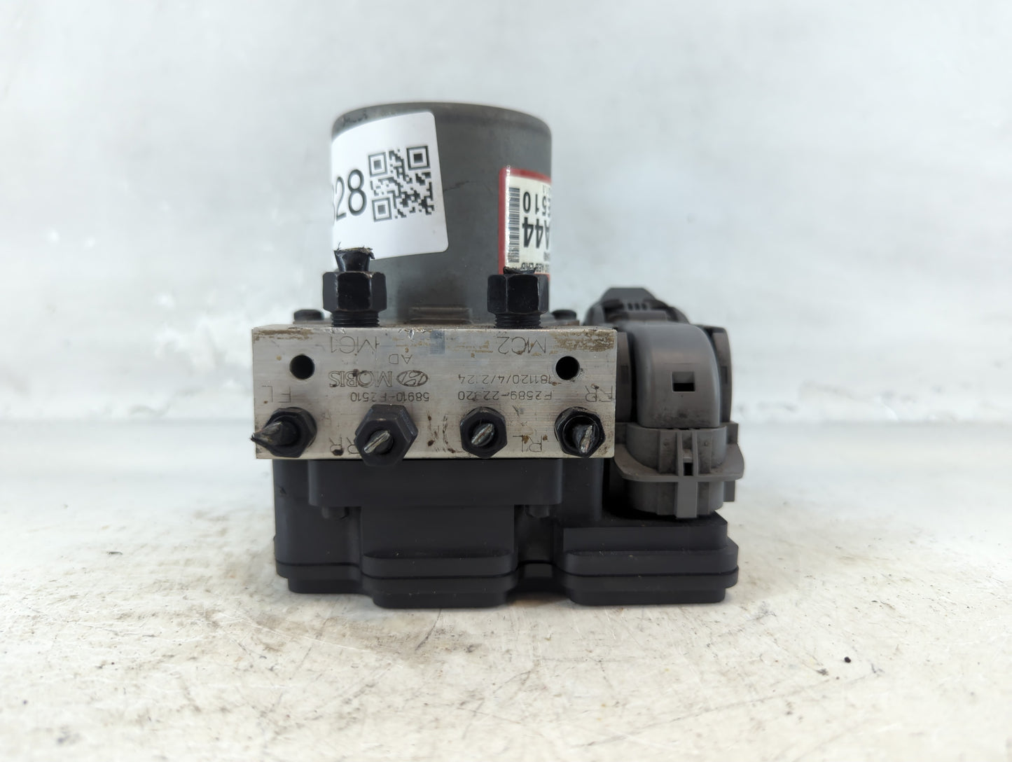 2019 Hyundai Elantra ABS Pump Control Module Replacement P/N:58910-F2510 F2589-22920, 58900-F2510 Fits OEM Used Auto Parts -