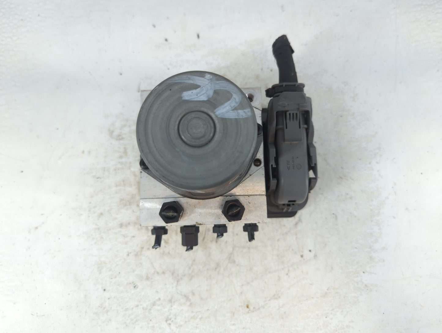 2019 Hyundai Elantra ABS Pump Control Module Replacement P/N:58910-F2510 F2589-22920, 58900-F2510 Fits OEM Used Auto Parts -