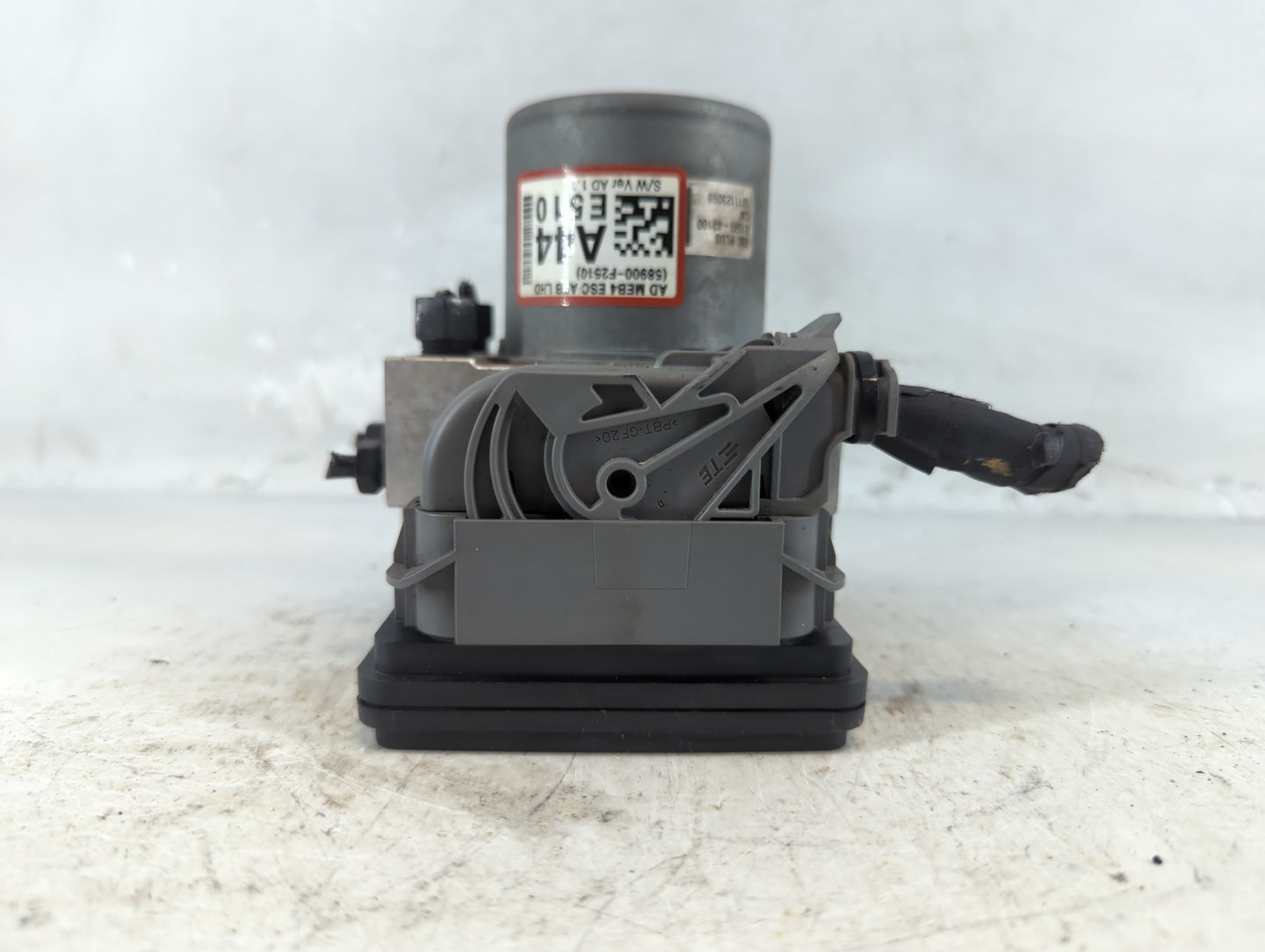 2019 Hyundai Elantra ABS Pump Control Module Replacement P/N:58910-F2510 F2589-22920, 58900-F2510 Fits OEM Used Auto Parts -