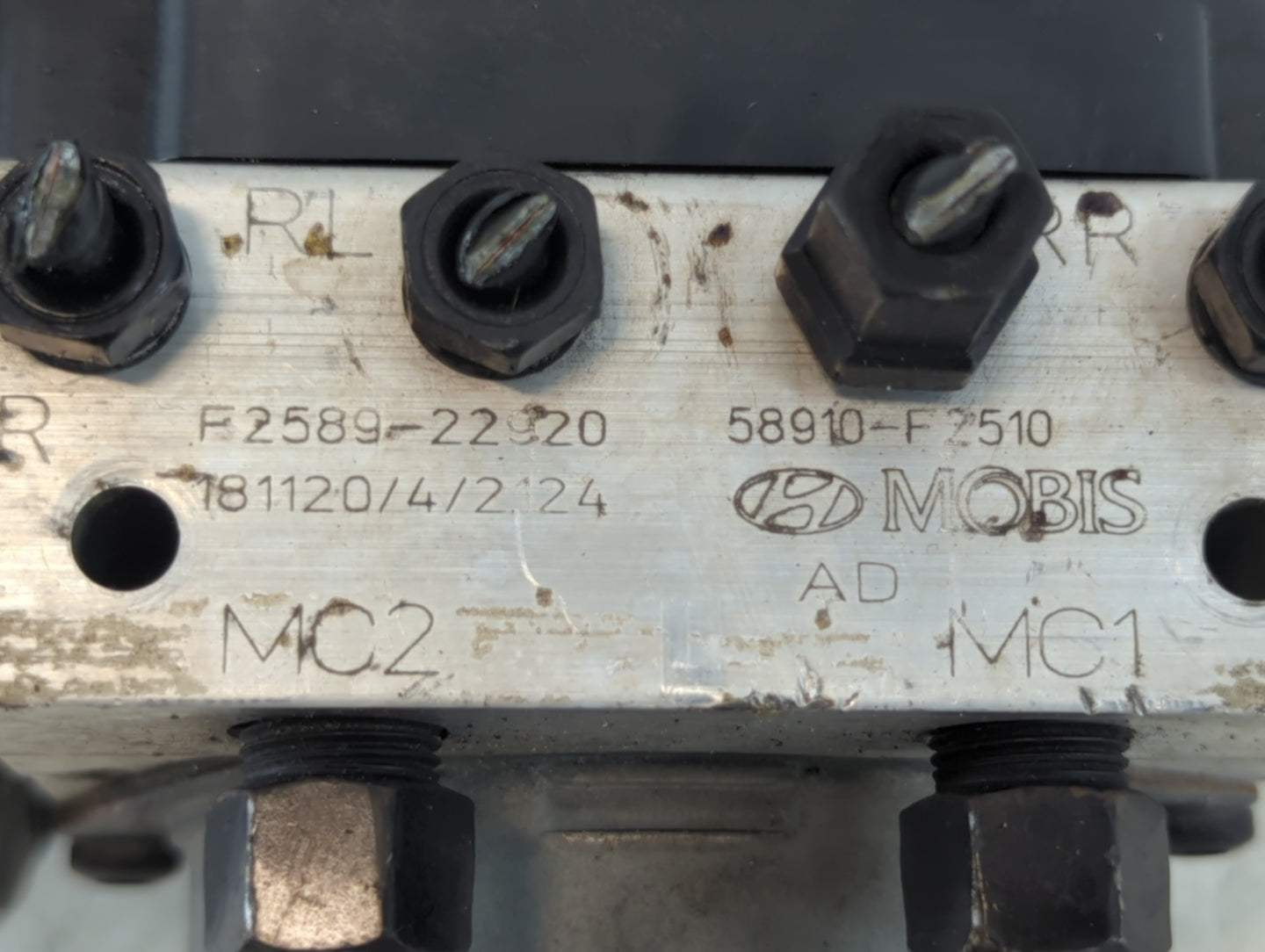 2019 Hyundai Elantra ABS Pump Control Module Replacement P/N:58910-F2510 F2589-22920, 58900-F2510 Fits OEM Used Auto Parts -