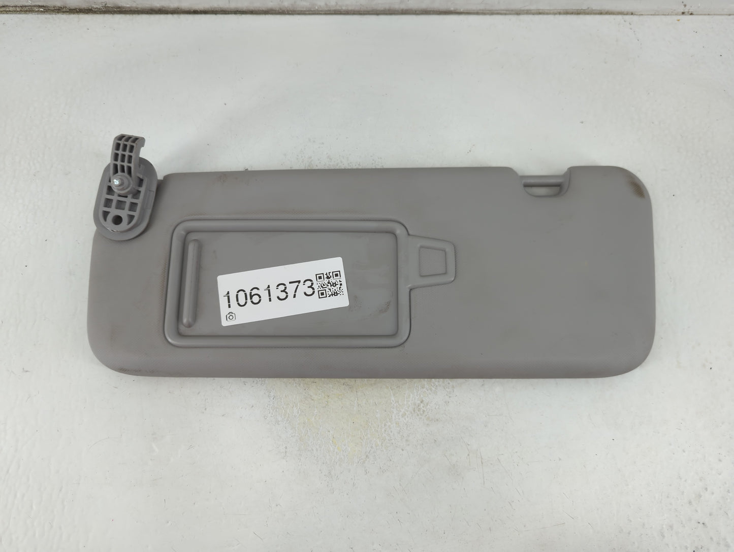 2017-2020 Hyundai Elantra Sun Visor Shade Replacement Driver Left Mirror Fits Fits 2017 2018 2019 2020 OEM Used Auto Parts -