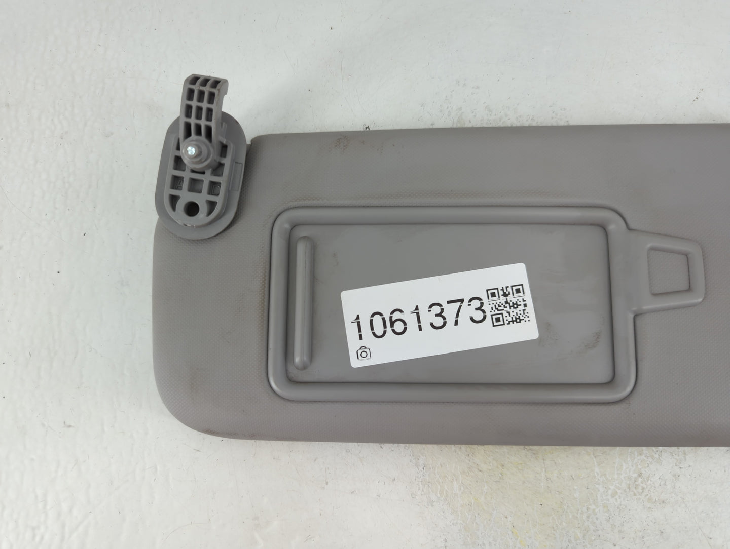 2017-2020 Hyundai Elantra Sun Visor Shade Replacement Driver Left Mirror Fits Fits 2017 2018 2019 2020 OEM Used Auto Parts -