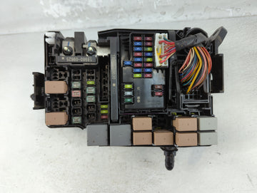 2019-2020 Hyundai Elantra Fusebox Fuse Box Panel Relay Module P/N:91956-F2025 Fits Fits 2019 2020 OEM Used Auto Parts
