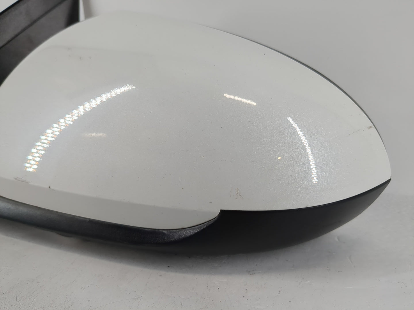 2017-2020 Hyundai Elantra Driver Side View Mirror - Left Door Mirror OEM Used - Oemusedautoparts1.com