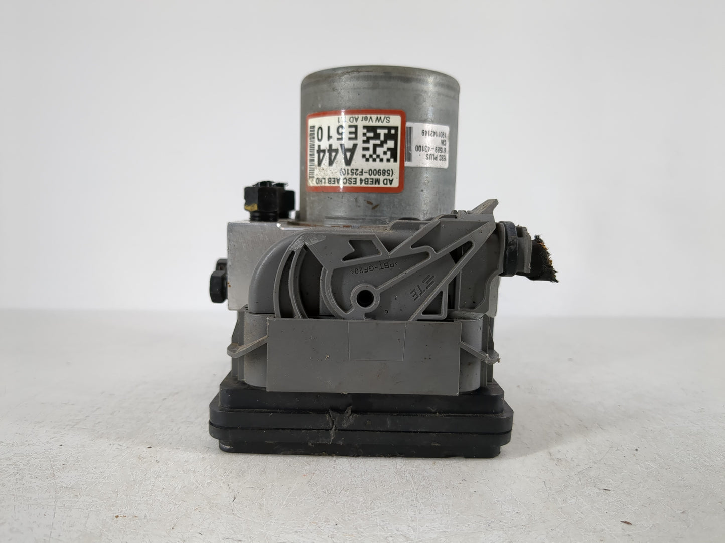 2019 Hyundai Elantra ABS Pump Control Module Replacement P/N:58910-F2510 Fits OEM Used Auto Parts - Oemusedautoparts1.com