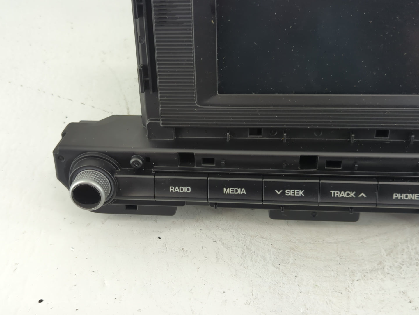 2019-2020 Hyundai Elantra Radio AM FM Cd Player Receiver Replacement P/N:96180-F2UA0SSH Fits Fits 2019 2020 OEM Used Auto Pa