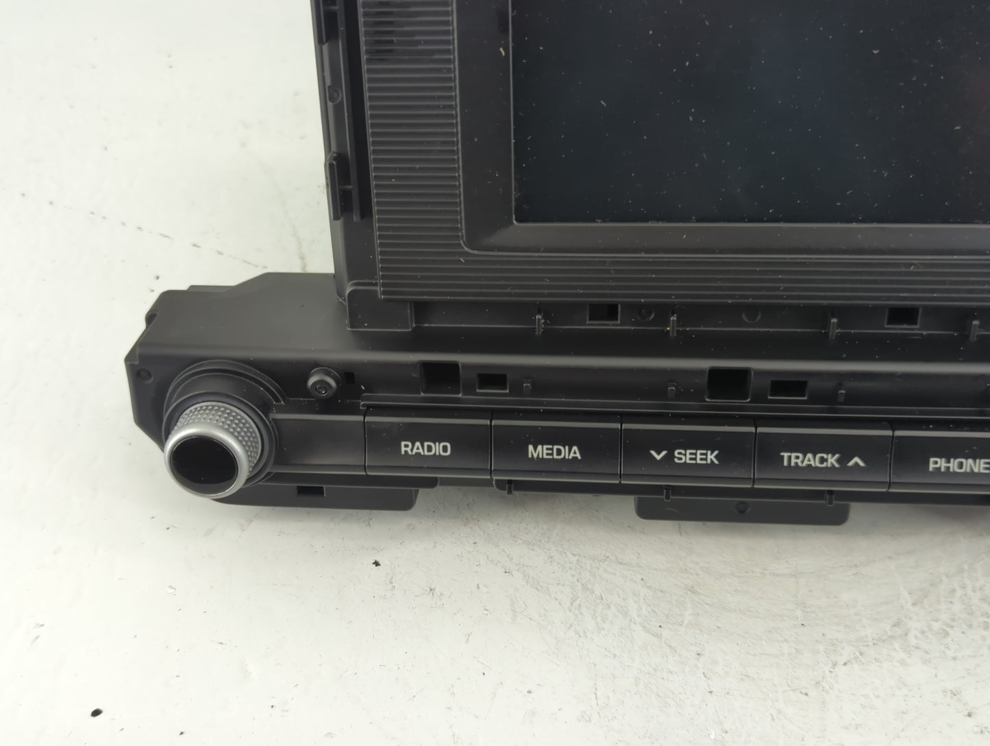 2019-2020 Hyundai Elantra Radio AM FM Cd Player Receiver Replacement P/N:96180-F2UA0SSH Fits Fits 2019 2020 OEM Used Auto Pa