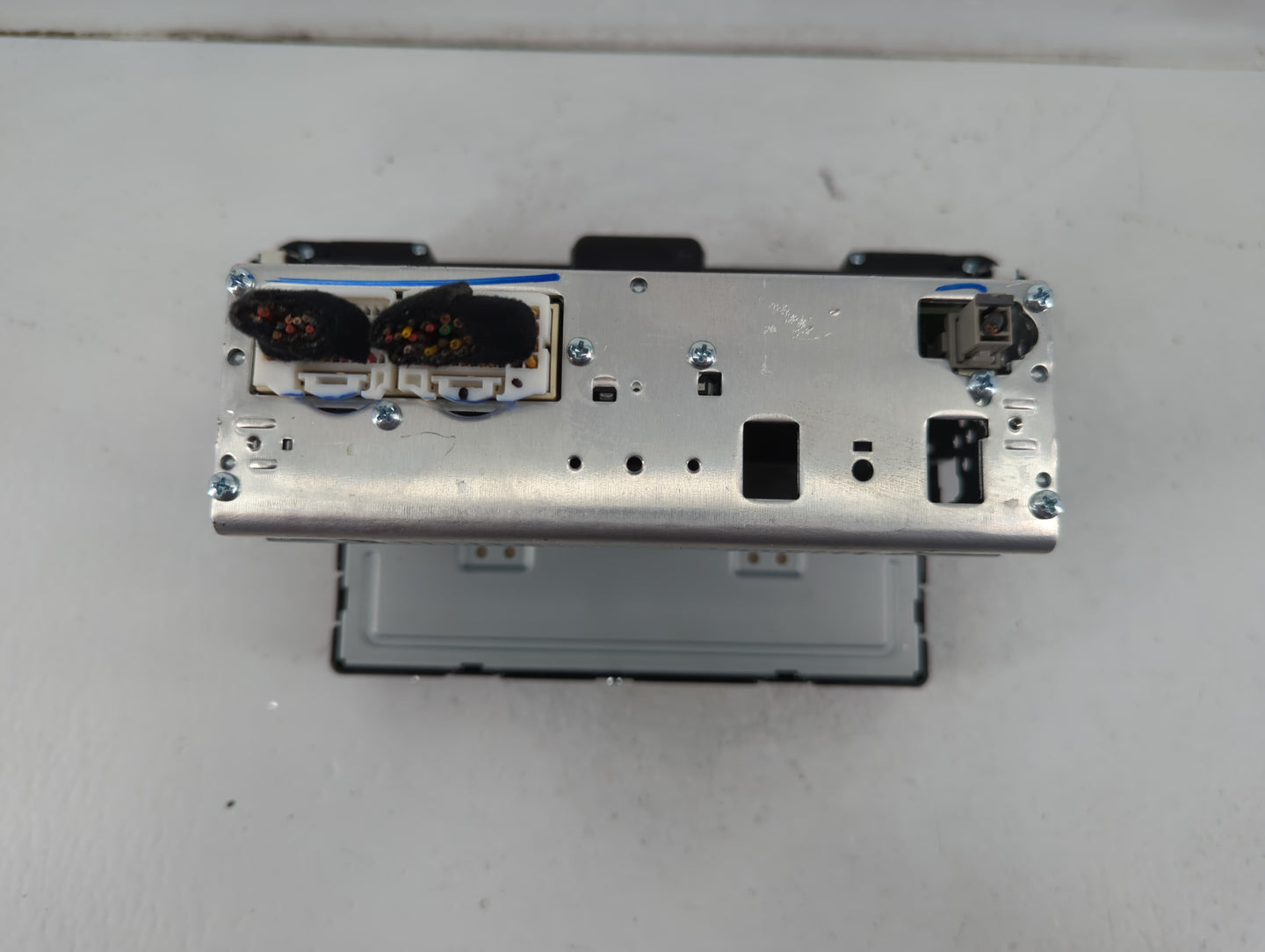 2019-2020 Hyundai Elantra Radio AM FM Cd Player Receiver Replacement P/N:96180-F2UA0SSH Fits Fits 2019 2020 OEM Used Auto Pa
