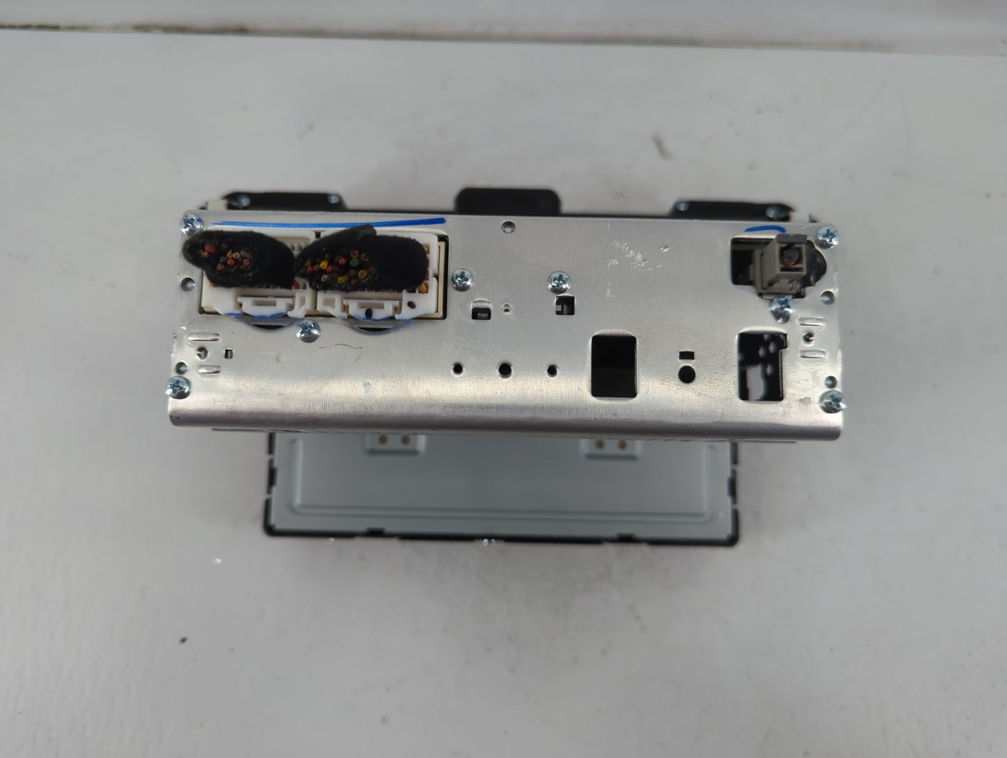 2019-2020 Hyundai Elantra Radio AM FM Cd Player Receiver Replacement P/N:96180-F2UA0SSH Fits Fits 2019 2020 OEM Used Auto Pa