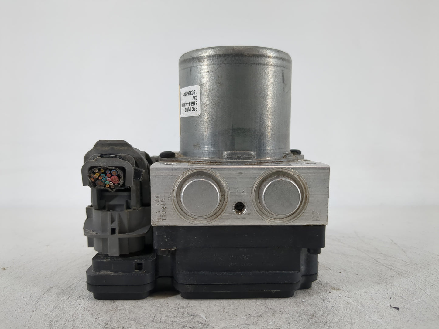 2018-2020 Hyundai Elantra ABS Pump Control Module Replacement P/N:58910-F2620 Fits Fits 2018 2019 2020 OEM Used Auto Parts -