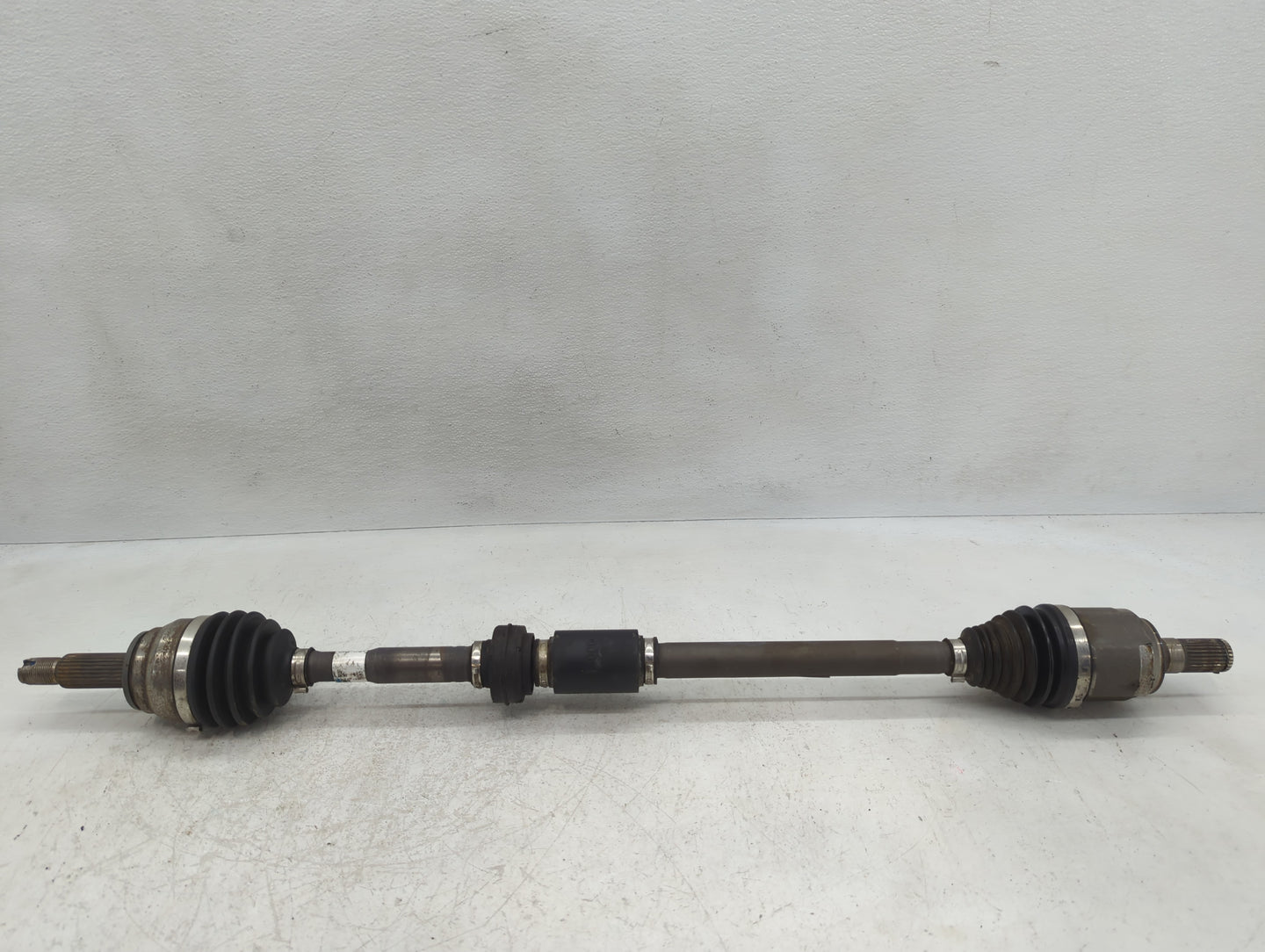2017-2020 Hyundai Elantra Axle Shaft Front Passenger Cv C/v - Oemusedautoparts1.com