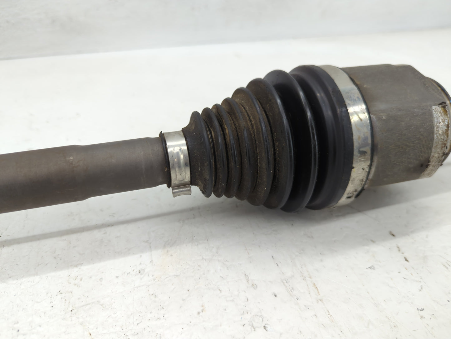 2017-2020 Hyundai Elantra Axle Shaft Front Passenger Cv C/v - Oemusedautoparts1.com