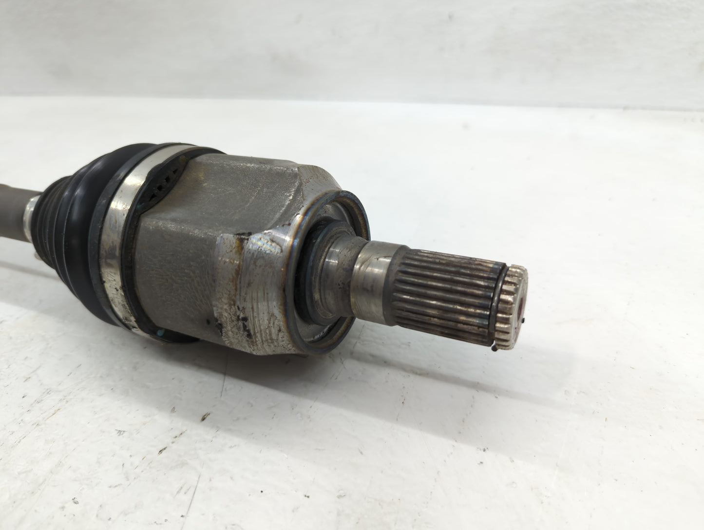 2017-2020 Hyundai Elantra Axle Shaft Front Passenger Cv C/v - Oemusedautoparts1.com