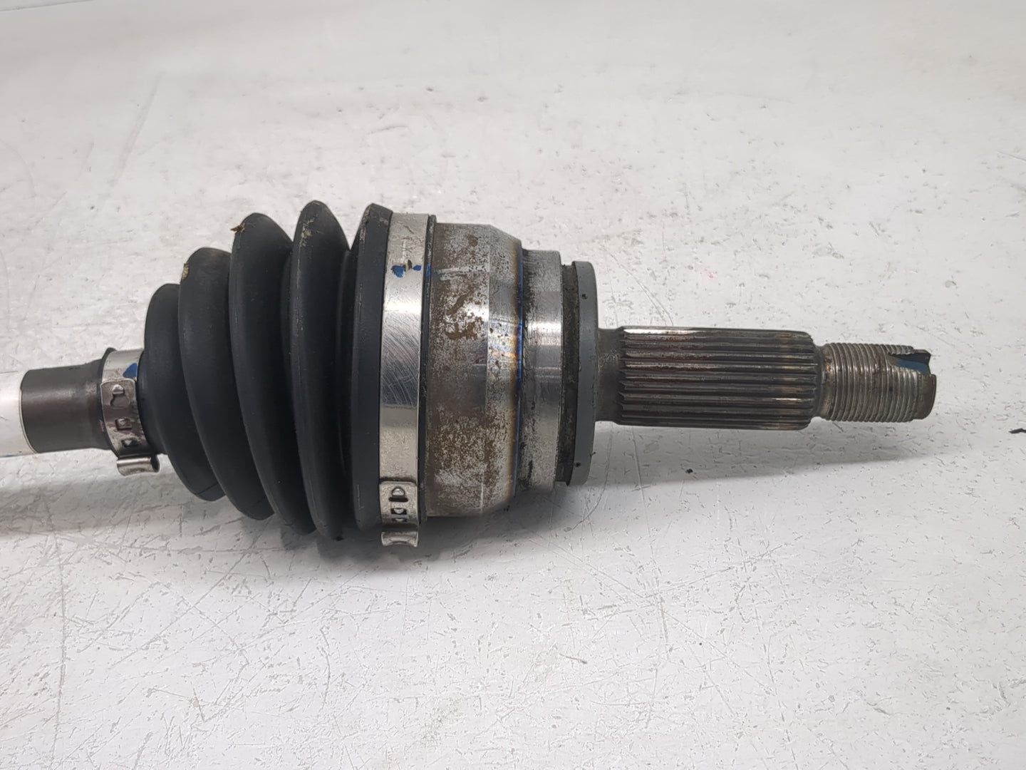 2017-2020 Hyundai Elantra Axle Shaft Front Driver Cv C/v - Oemusedautoparts1.com