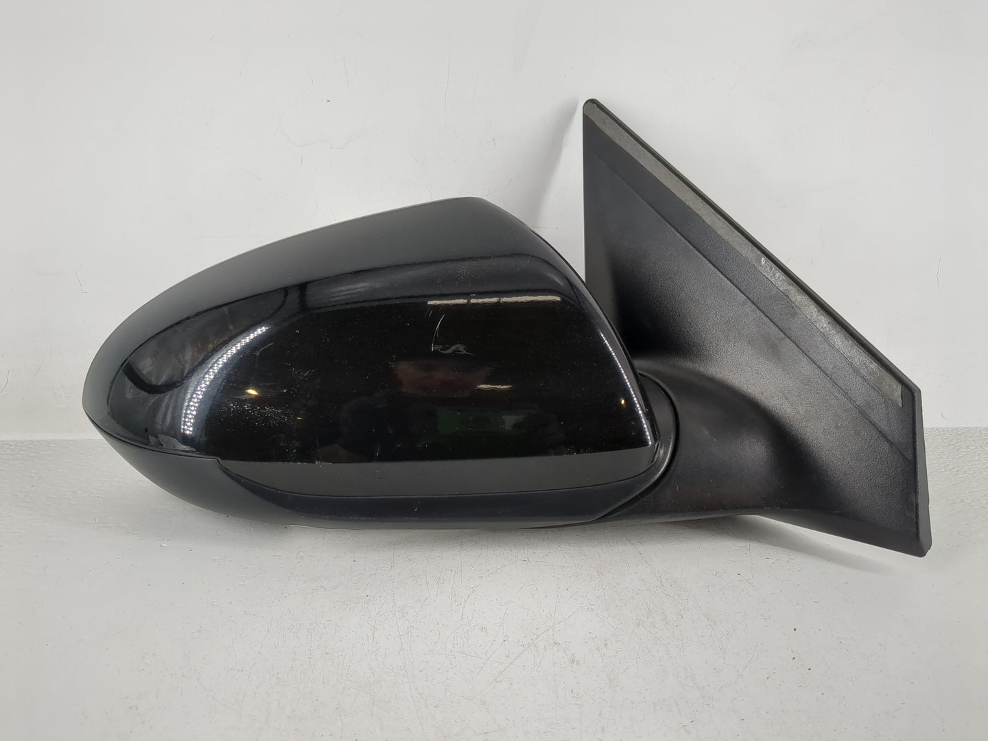 2017-2020 Hyundai Elantra Passenger Side View Mirror - Right Door Mirror OEM Used - Oemusedautoparts1.com