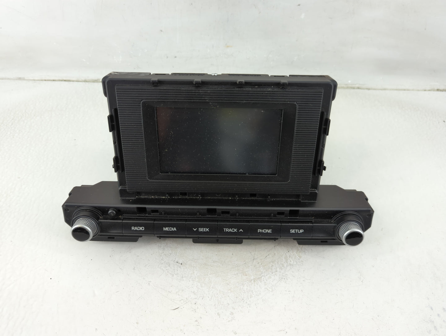 2019-2020 Hyundai Elantra Radio AM FM Cd Player Receiver Replacement P/N:96180-F2UA0SSH Fits Fits 2019 2020 OEM Used Auto Pa