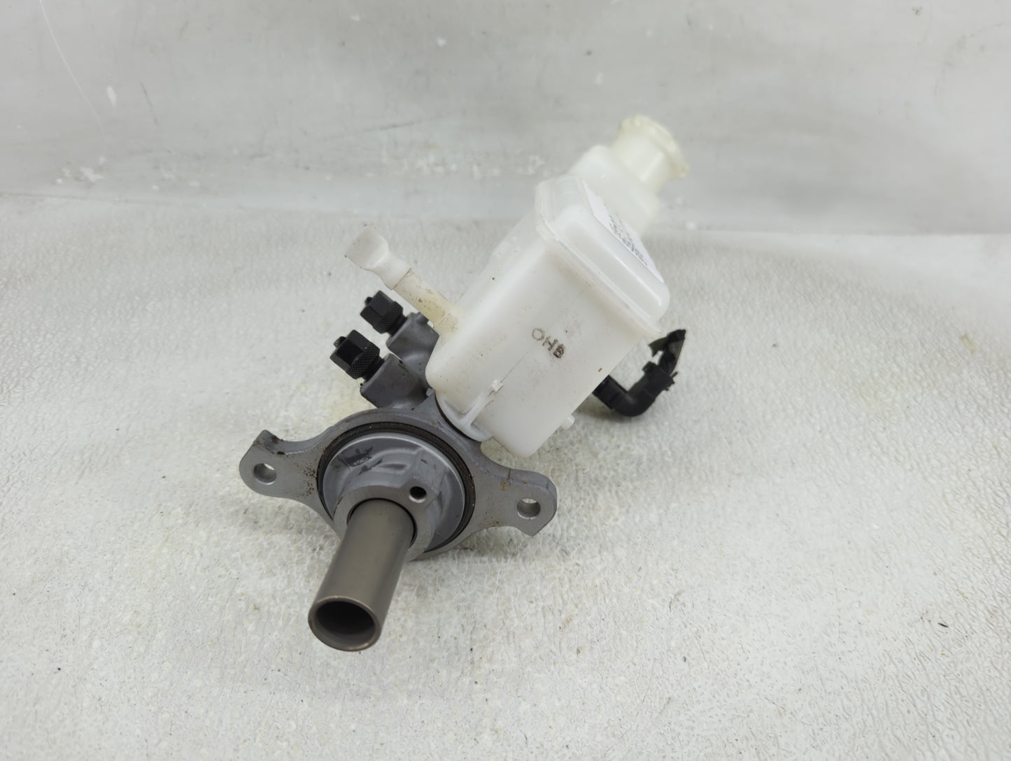 2017-2019 Hyundai Elantra Brake Master Cylinder - Oemusedautoparts1.com