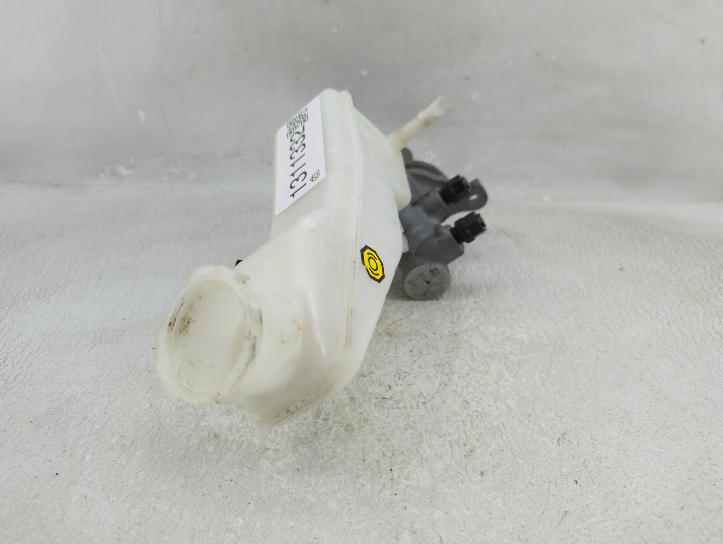 2017-2019 Hyundai Elantra Brake Master Cylinder - Oemusedautoparts1.com