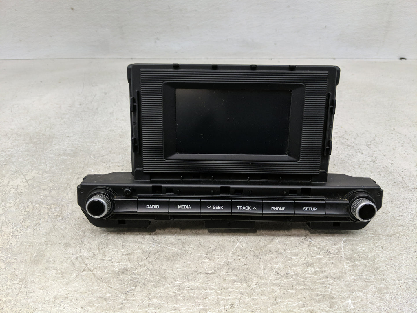 2019-2020 Hyundai Elantra Radio AM FM Cd Player Receiver Replacement P/N:96180-F2UA0SSH Fits Fits 2019 2020 OEM Used Auto Pa