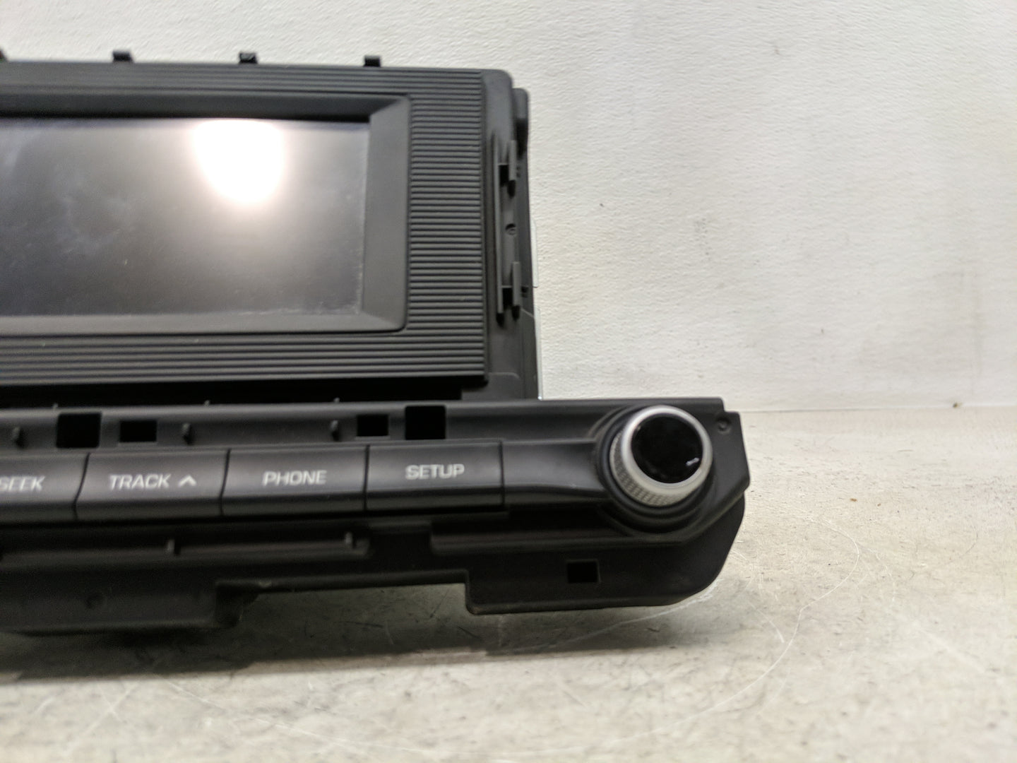 2019-2020 Hyundai Elantra Radio AM FM Cd Player Receiver Replacement P/N:96180-F2UA0SSH Fits Fits 2019 2020 OEM Used Auto Pa