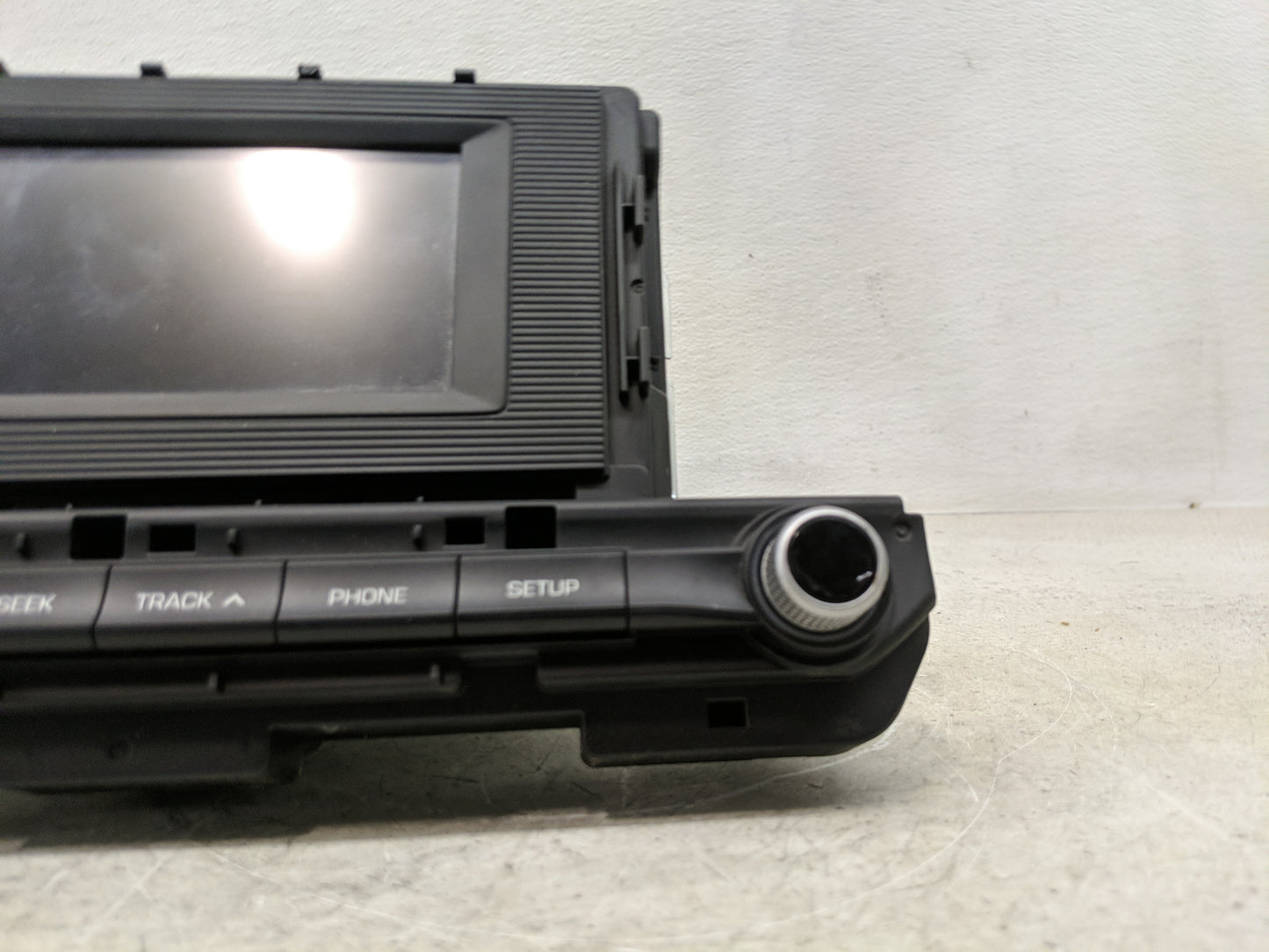 2019-2020 Hyundai Elantra Radio AM FM Cd Player Receiver Replacement P/N:96180-F2UA0SSH Fits Fits 2019 2020 OEM Used Auto Pa