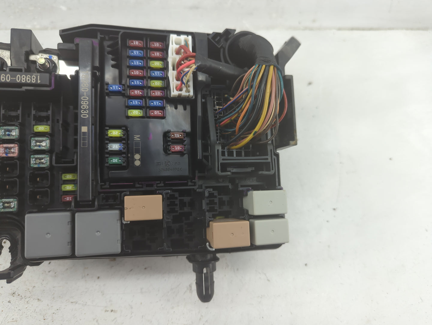 2019-2020 Hyundai Elantra Fusebox Fuse Box Panel Relay Module Fits Fits 2019 2020 OEM Used Auto Parts - Oemusedautoparts1.co
