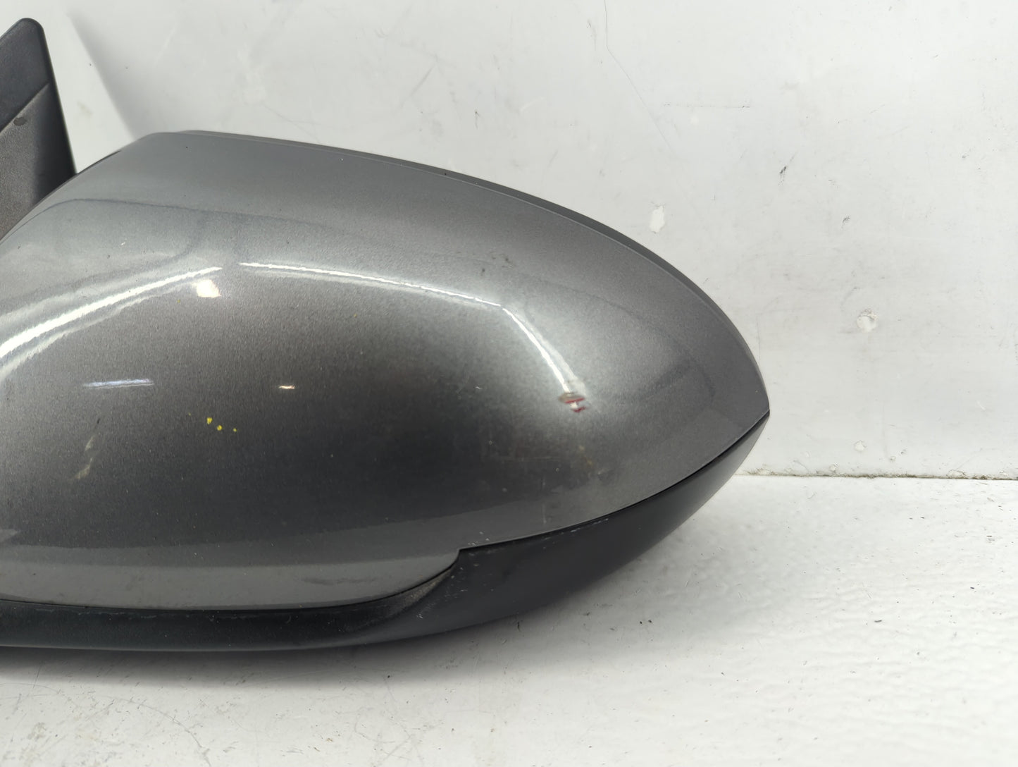 2017-2020 Hyundai Elantra Driver Side View Mirror - Left Door Mirror OEM Used - Oemusedautoparts1.com