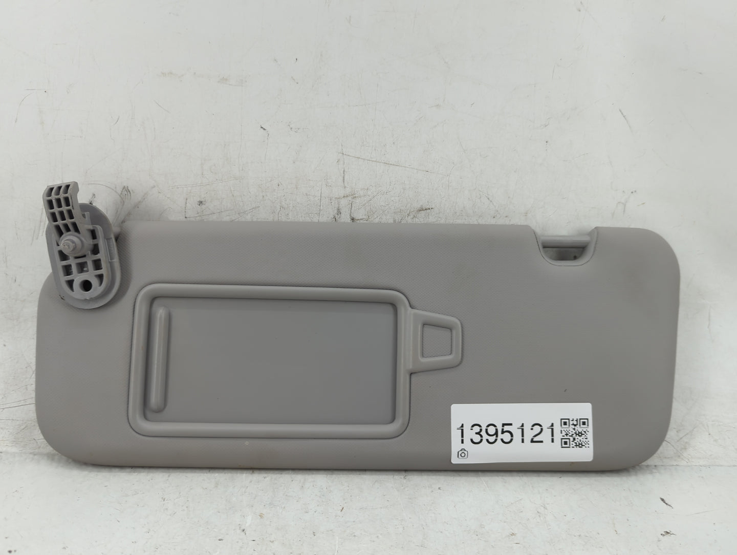 2017-2020 Hyundai Elantra Sun Visor Shade Replacement Passenger Right Mirror Fits Fits 2017 2018 2019 2020 OEM Used Auto Par