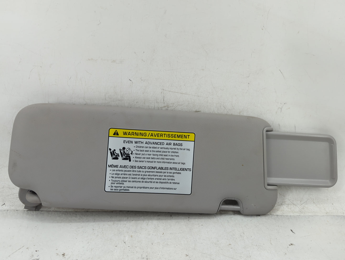 2017-2020 Hyundai Elantra Sun Visor Shade Replacement Passenger Right Mirror Fits Fits 2017 2018 2019 2020 OEM Used Auto Par
