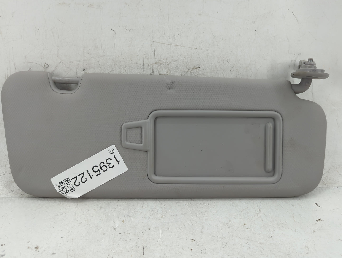 2017-2020 Hyundai Elantra Sun Visor Shade Replacement Driver Left Mirror Fits Fits 2017 2018 2019 2020 OEM Used Auto Parts -