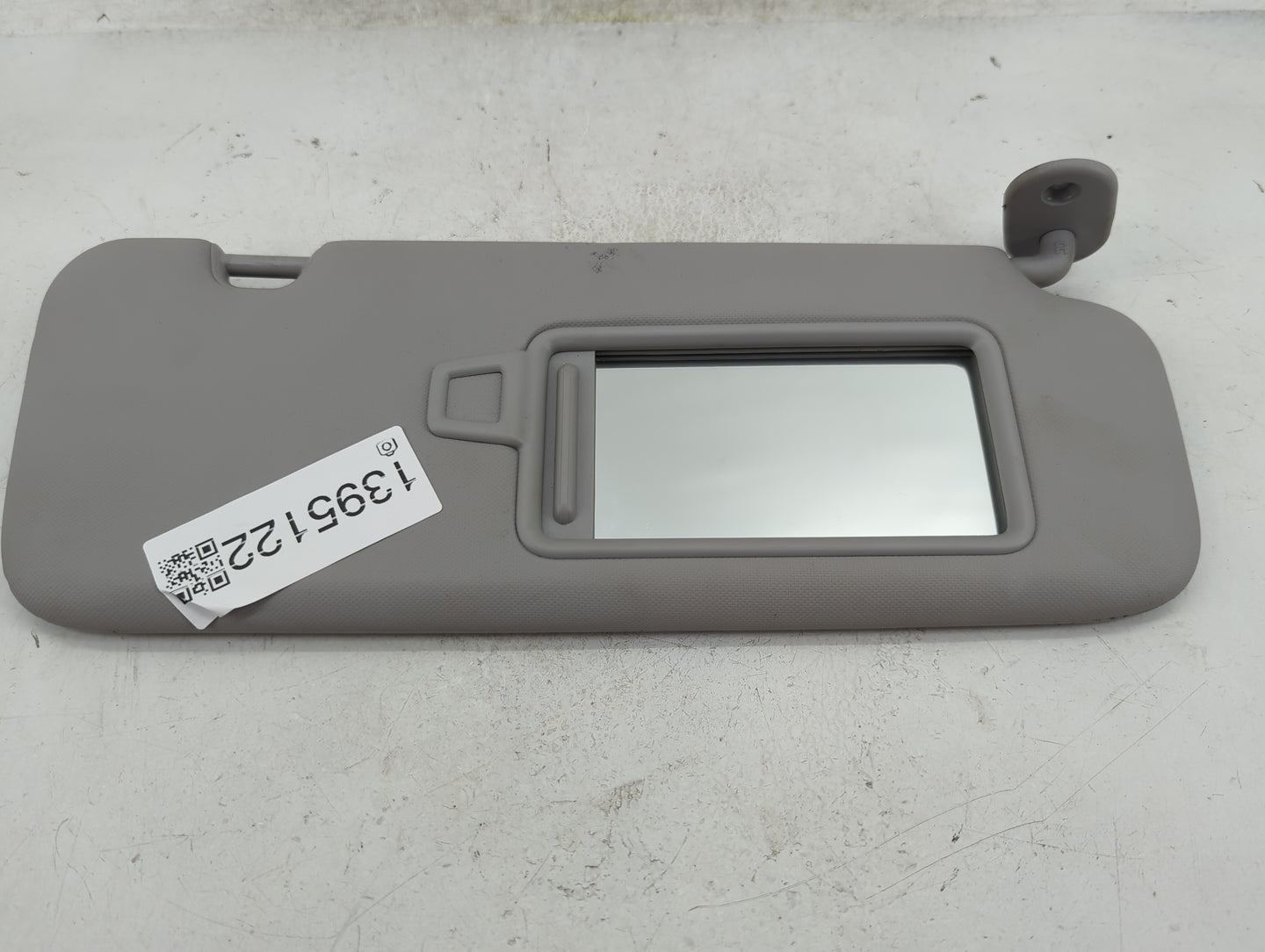 2017-2020 Hyundai Elantra Sun Visor Shade Replacement Driver Left Mirror Fits Fits 2017 2018 2019 2020 OEM Used Auto Parts -