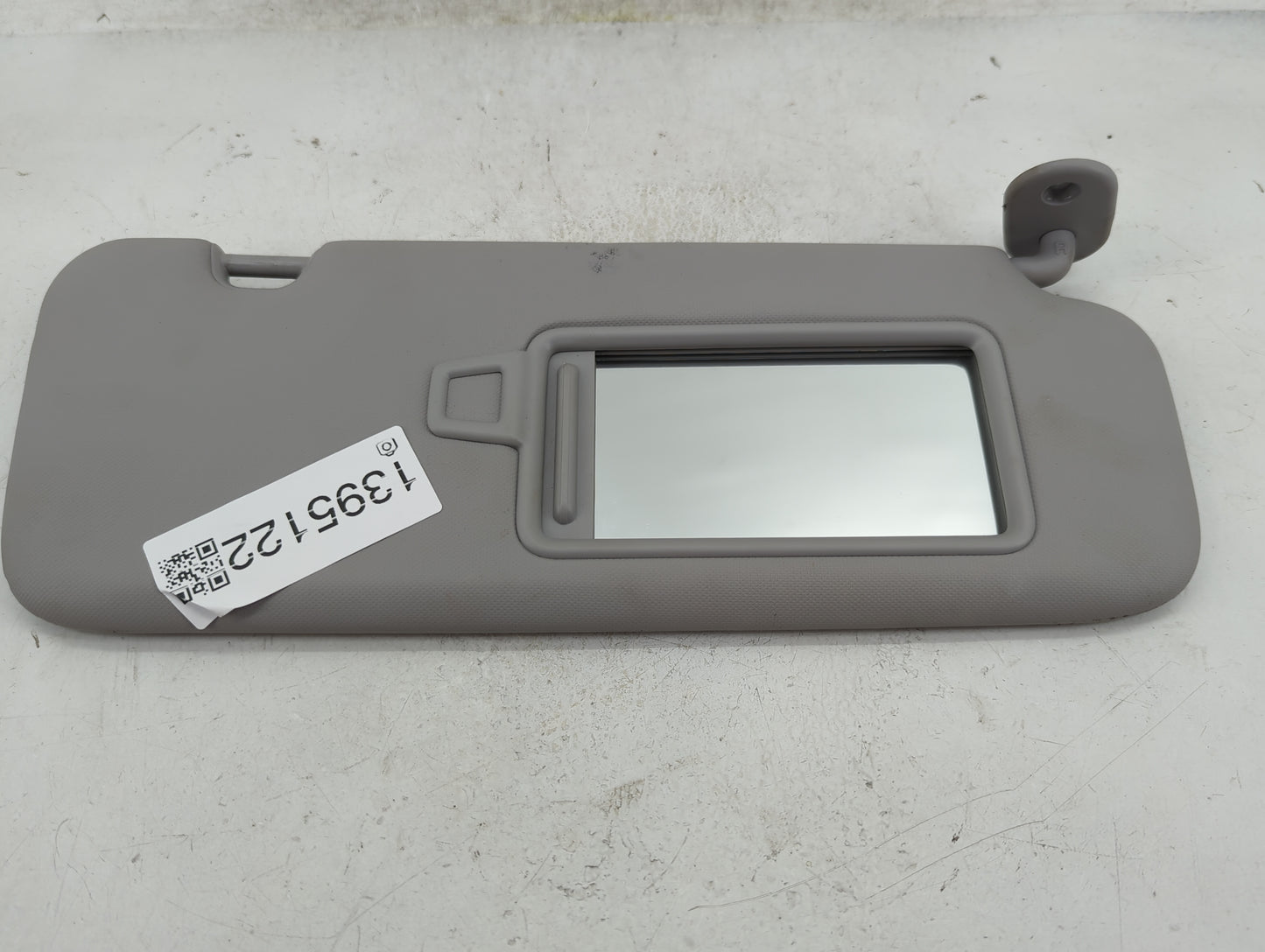 2017-2020 Hyundai Elantra Sun Visor Shade Replacement Driver Left Mirror Fits Fits 2017 2018 2019 2020 OEM Used Auto Parts -