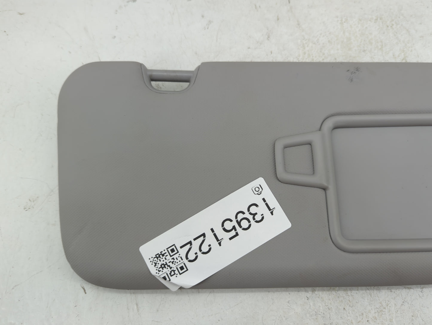 2017-2020 Hyundai Elantra Sun Visor Shade Replacement Driver Left Mirror Fits Fits 2017 2018 2019 2020 OEM Used Auto Parts -