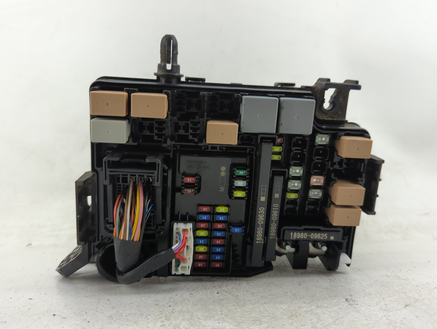 2019-2020 Hyundai Elantra Fusebox Fuse Box Panel Relay Module P/N:91260-F2270 Fits Fits 2019 2020 OEM Used Auto Parts - Oemu