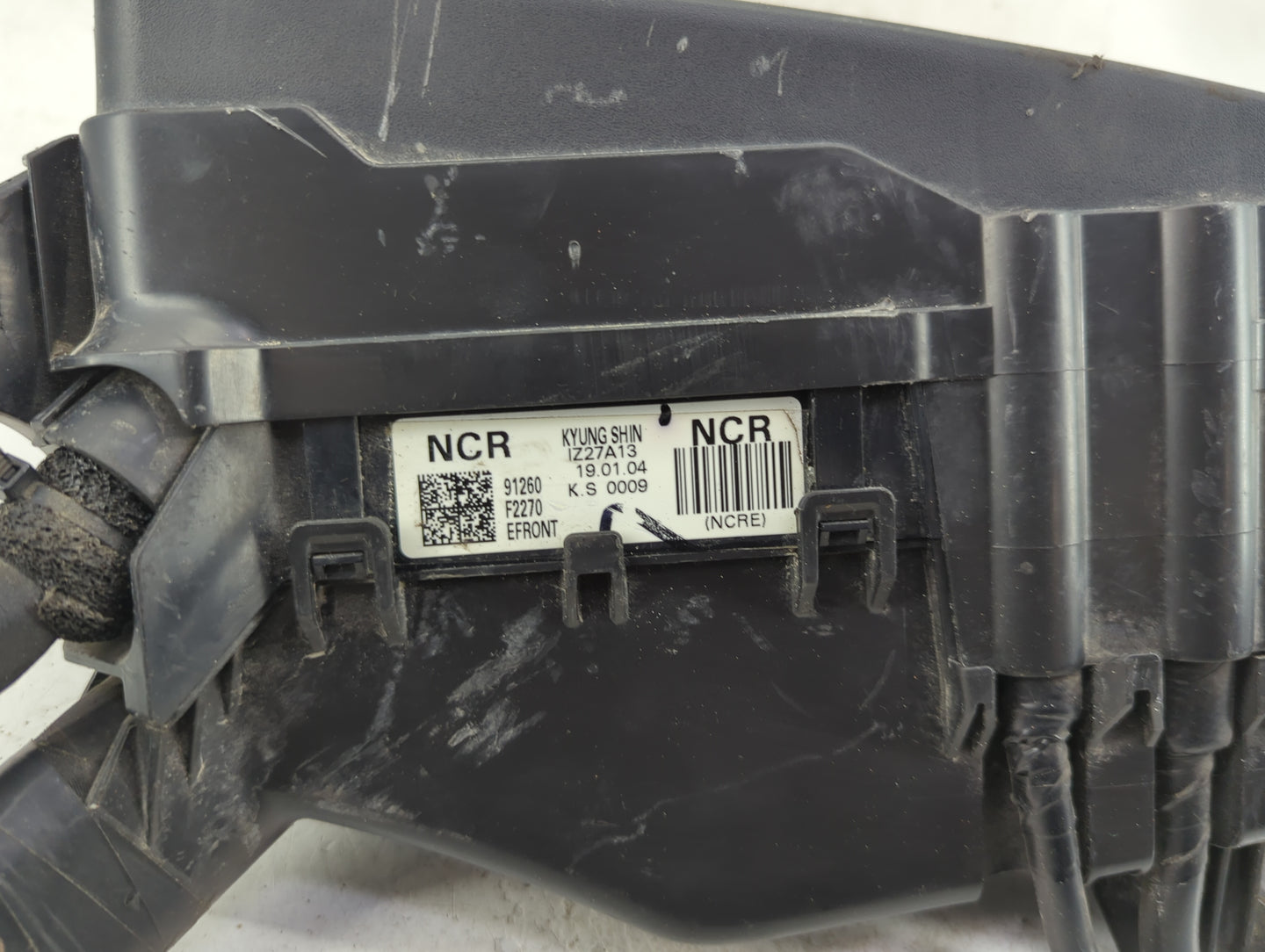2019-2020 Hyundai Elantra Fusebox Fuse Box Panel Relay Module P/N:91260-F2270 Fits Fits 2019 2020 OEM Used Auto Parts - Oemu