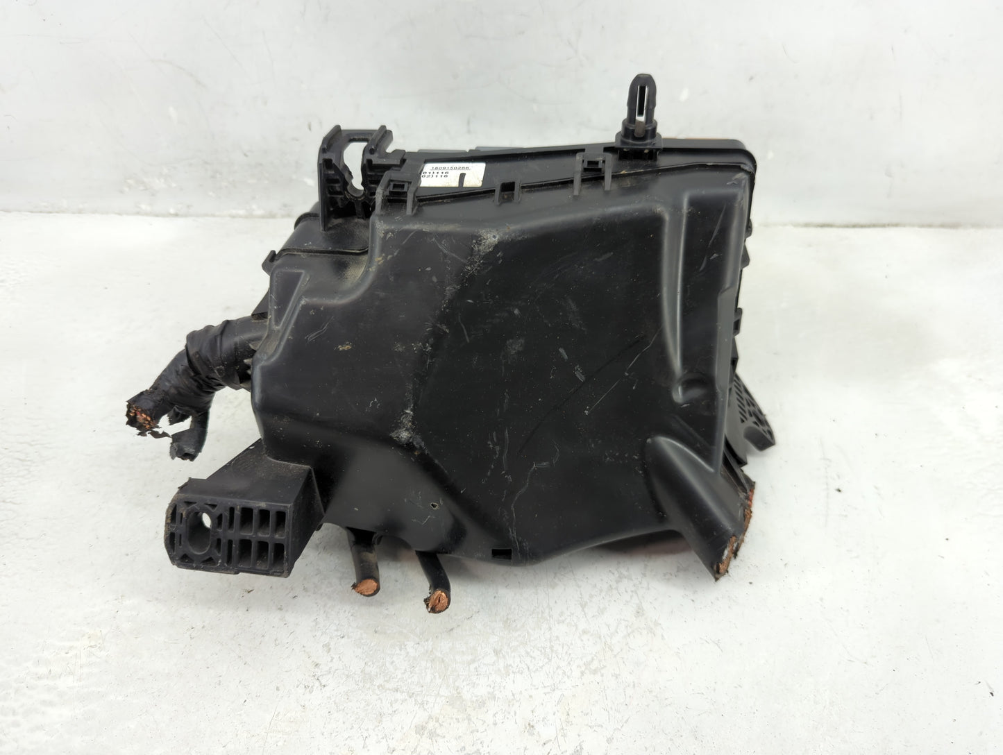 2019-2020 Hyundai Elantra Fusebox Fuse Box Panel Relay Module P/N:91956-F2025 Fits Fits 2019 2020 OEM Used Auto Parts - Oemu
