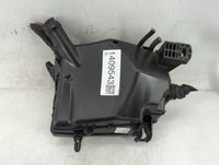 2019-2020 Hyundai Elantra Fusebox Fuse Box Panel Relay Module P/N:91260 F2270 Fits Fits 2019 2020 OEM Used Auto Parts - Oemu