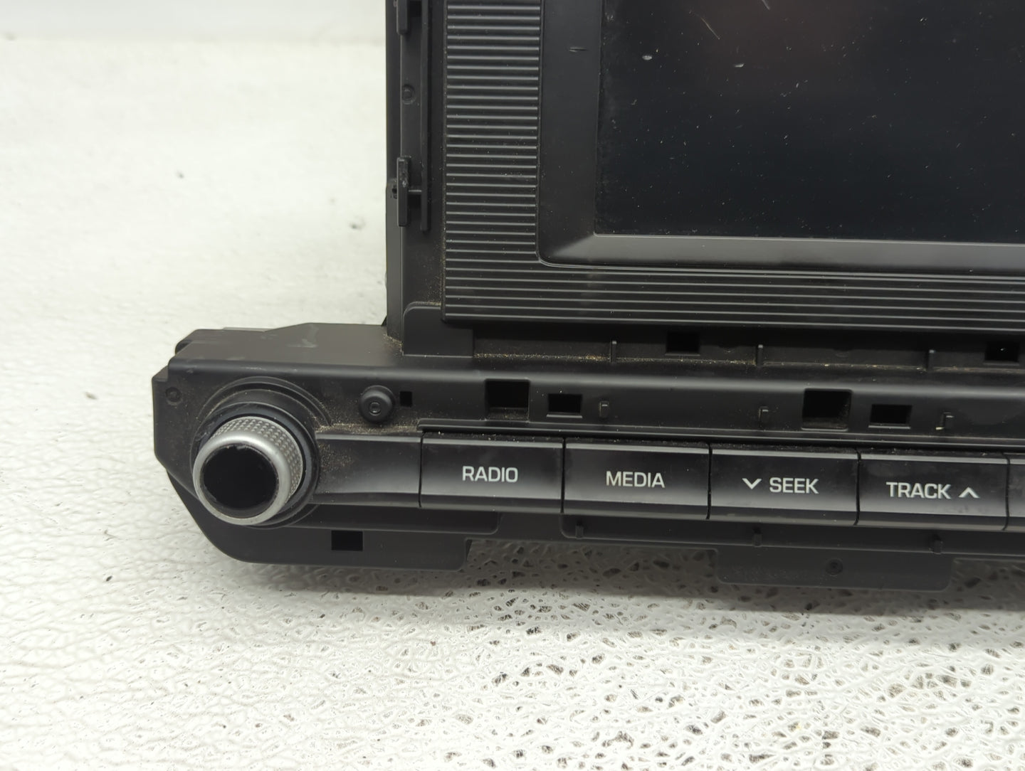2019-2020 Hyundai Elantra Radio AM FM Cd Player Receiver Replacement P/N:96180-F2UADSSH Fits Fits 2019 2020 OEM Used Auto Pa