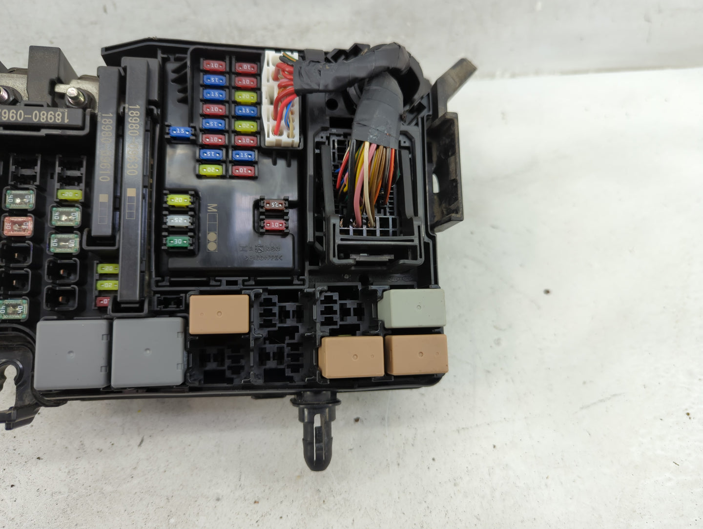 2019-2020 Hyundai Elantra Fusebox Fuse Box Panel Relay Module Fits Fits 2019 2020 OEM Used Auto Parts - Oemusedautoparts1.co