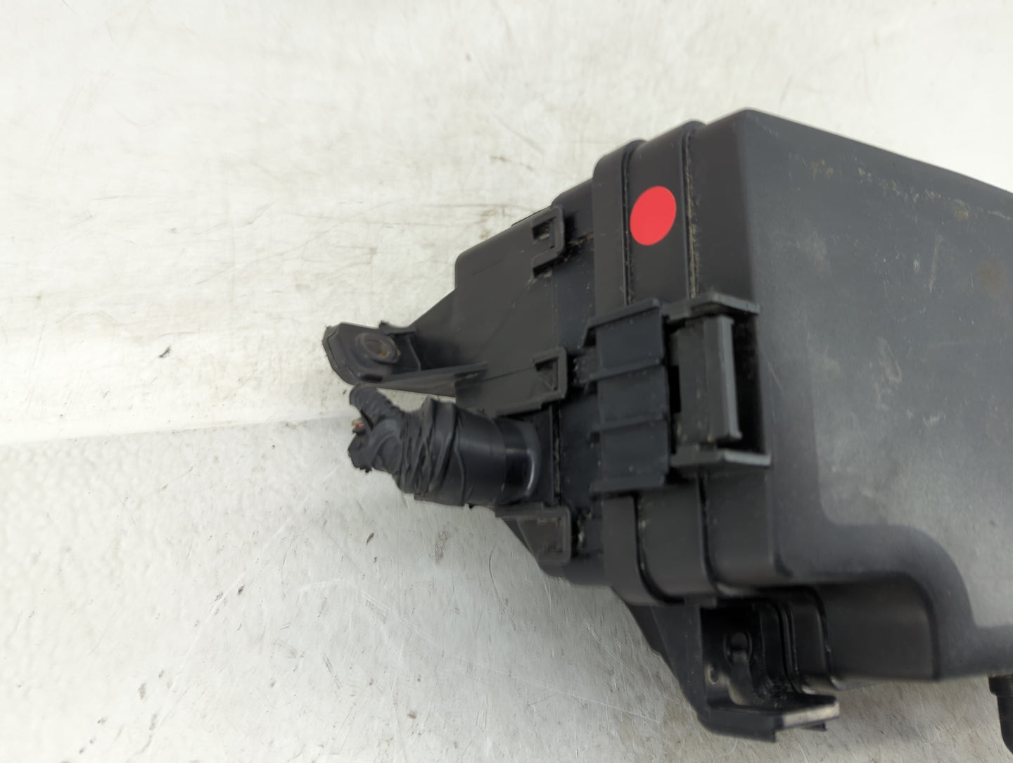 2019-2020 Hyundai Elantra Fusebox Fuse Box Panel Relay Module P/N:91260 F2270 Fits Fits 2019 2020 OEM Used Auto Parts - Oemu