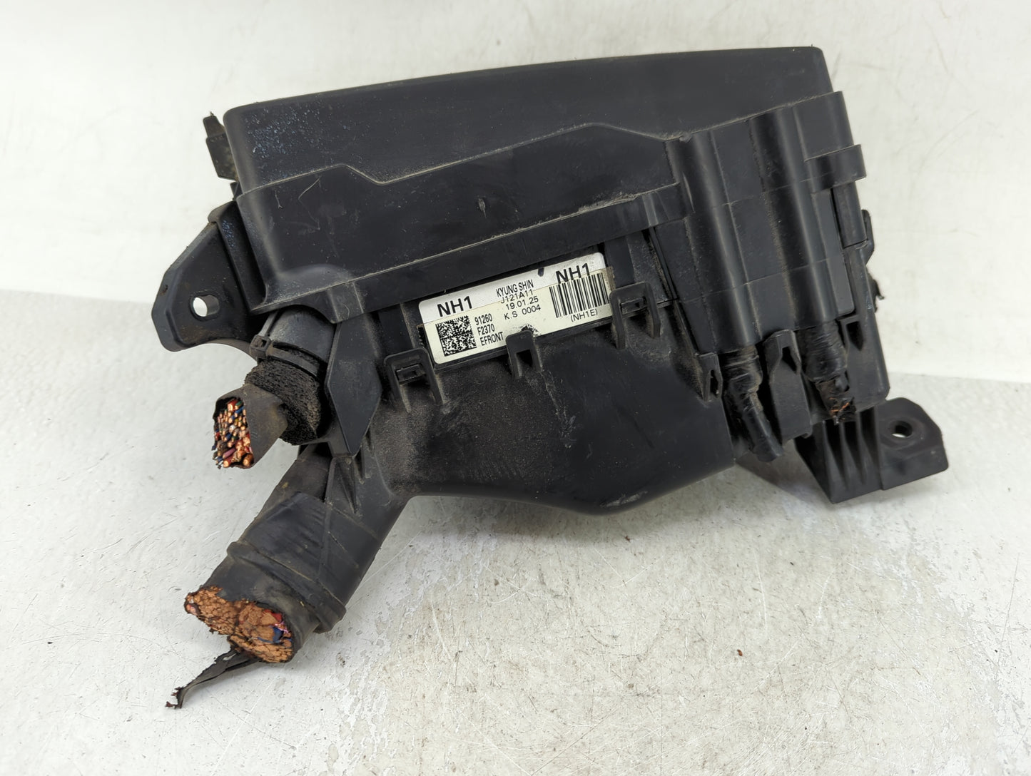 2019-2020 Hyundai Elantra Fusebox Fuse Box Panel Relay Module Fits Fits 2019 2020 OEM Used Auto Parts - Oemusedautoparts1.co