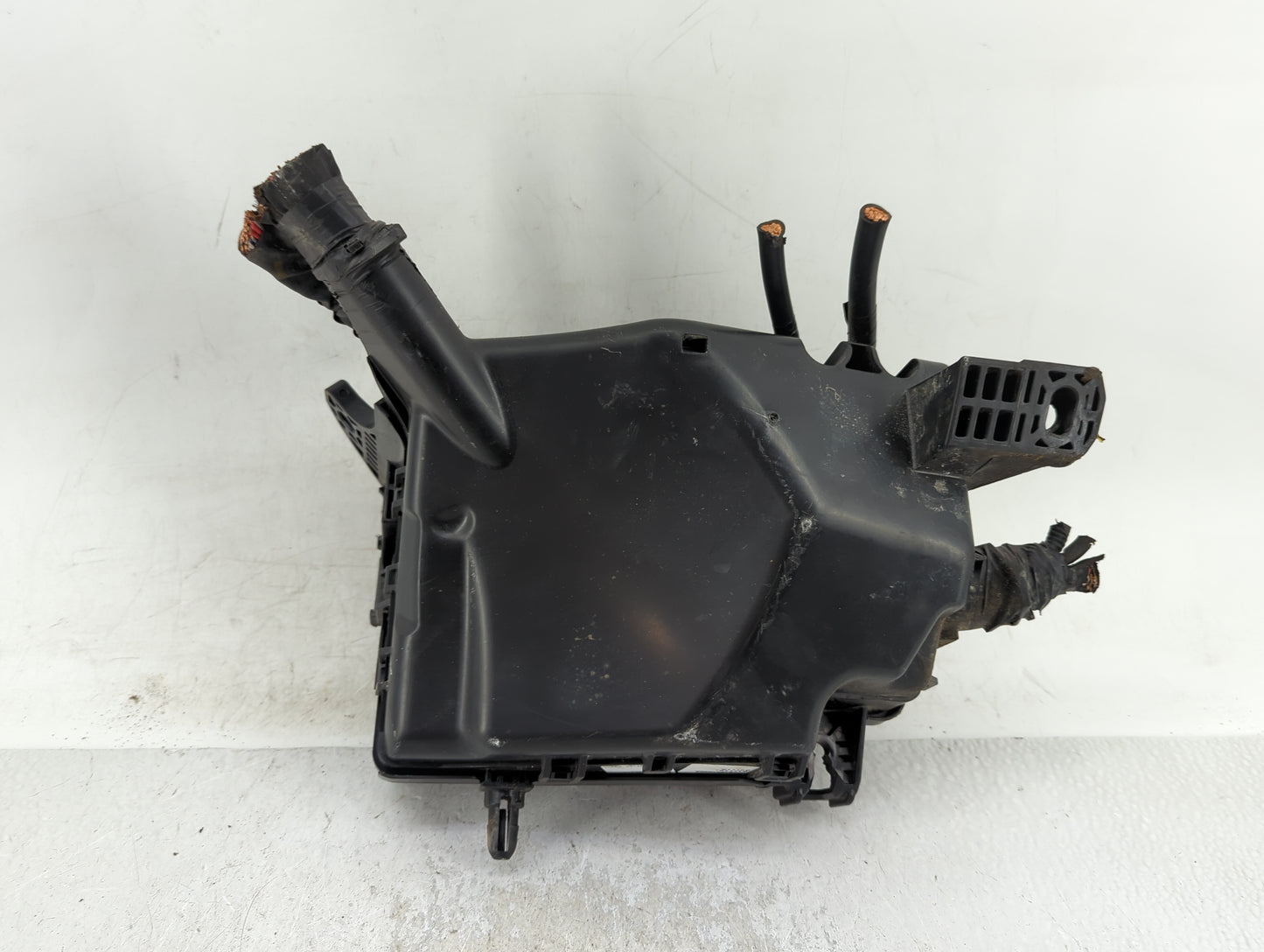 2019-2020 Hyundai Elantra Fusebox Fuse Box Panel Relay Module Fits Fits 2019 2020 OEM Used Auto Parts - Oemusedautoparts1.co