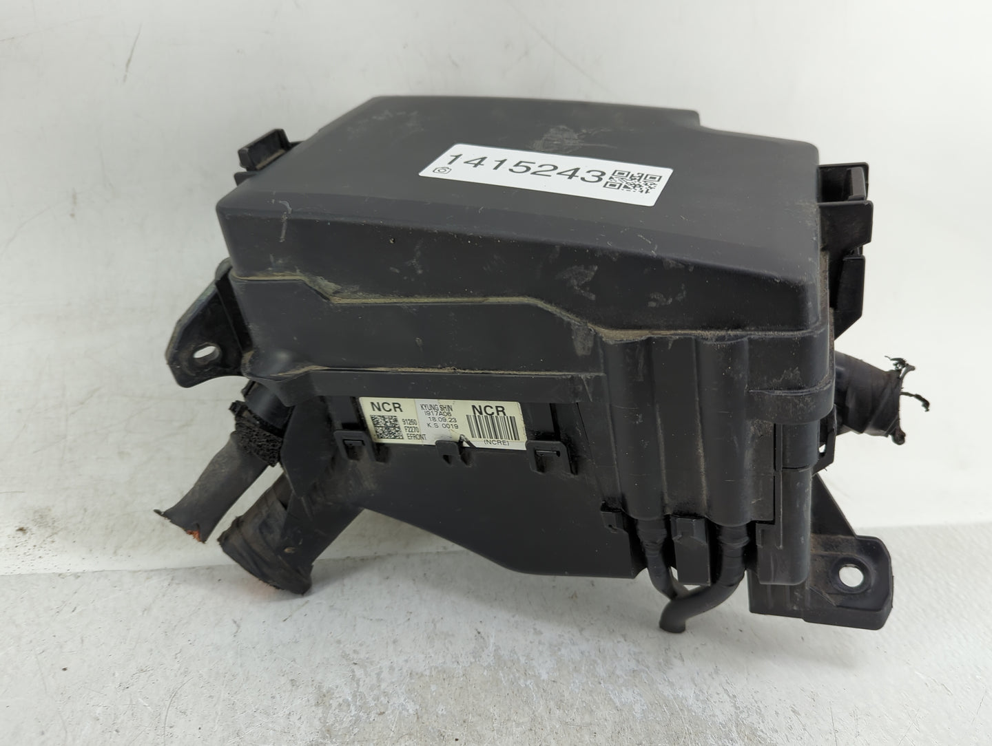 2019-2020 Hyundai Elantra Fusebox Fuse Box Panel Relay Module Fits Fits 2019 2020 OEM Used Auto Parts - Oemusedautoparts1.co