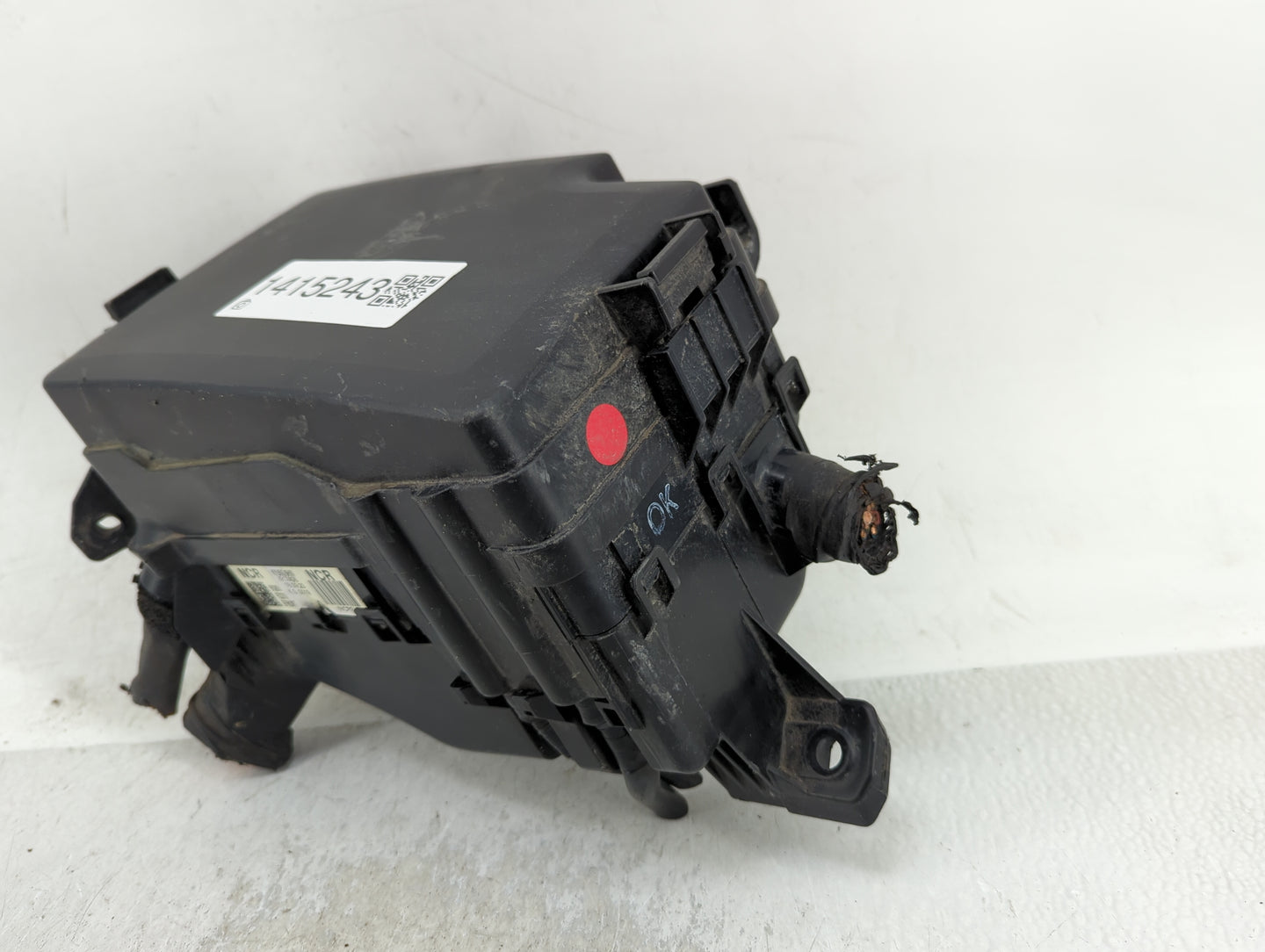 2019-2020 Hyundai Elantra Fusebox Fuse Box Panel Relay Module Fits Fits 2019 2020 OEM Used Auto Parts - Oemusedautoparts1.co