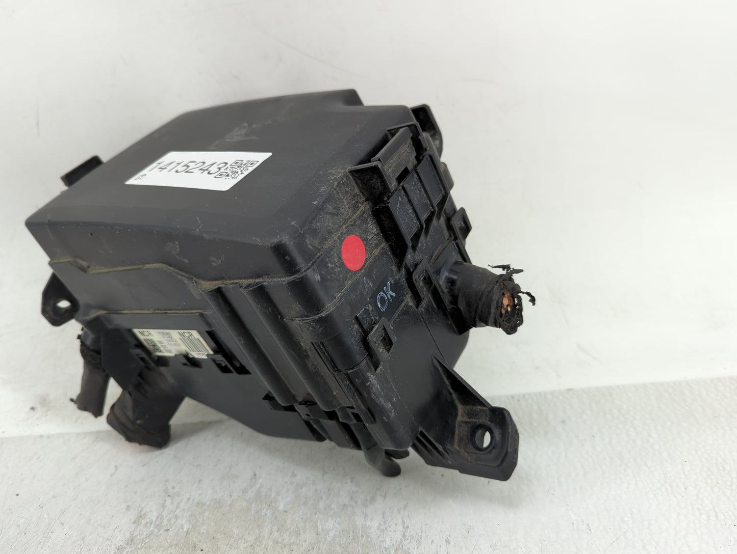 2019-2020 Hyundai Elantra Fusebox Fuse Box Panel Relay Module Fits Fits 2019 2020 OEM Used Auto Parts - Oemusedautoparts1.co