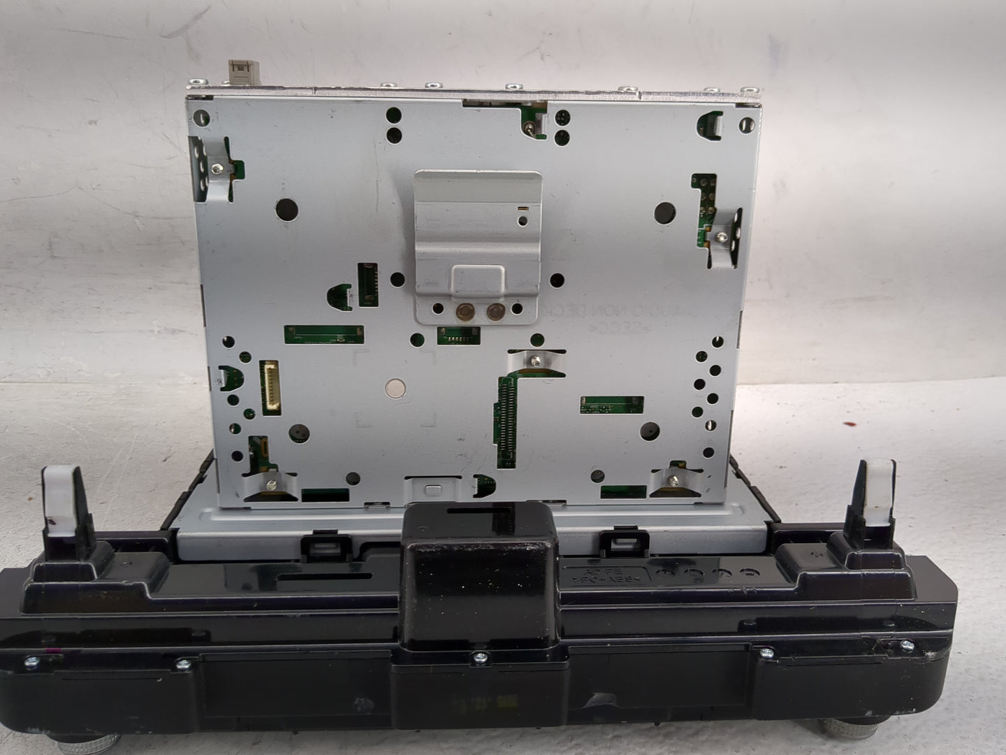 2019-2020 Hyundai Elantra Radio AM FM Cd Player Receiver Replacement P/N:96160-F2UA0SSH Fits Fits 2019 2020 OEM Used Auto Pa