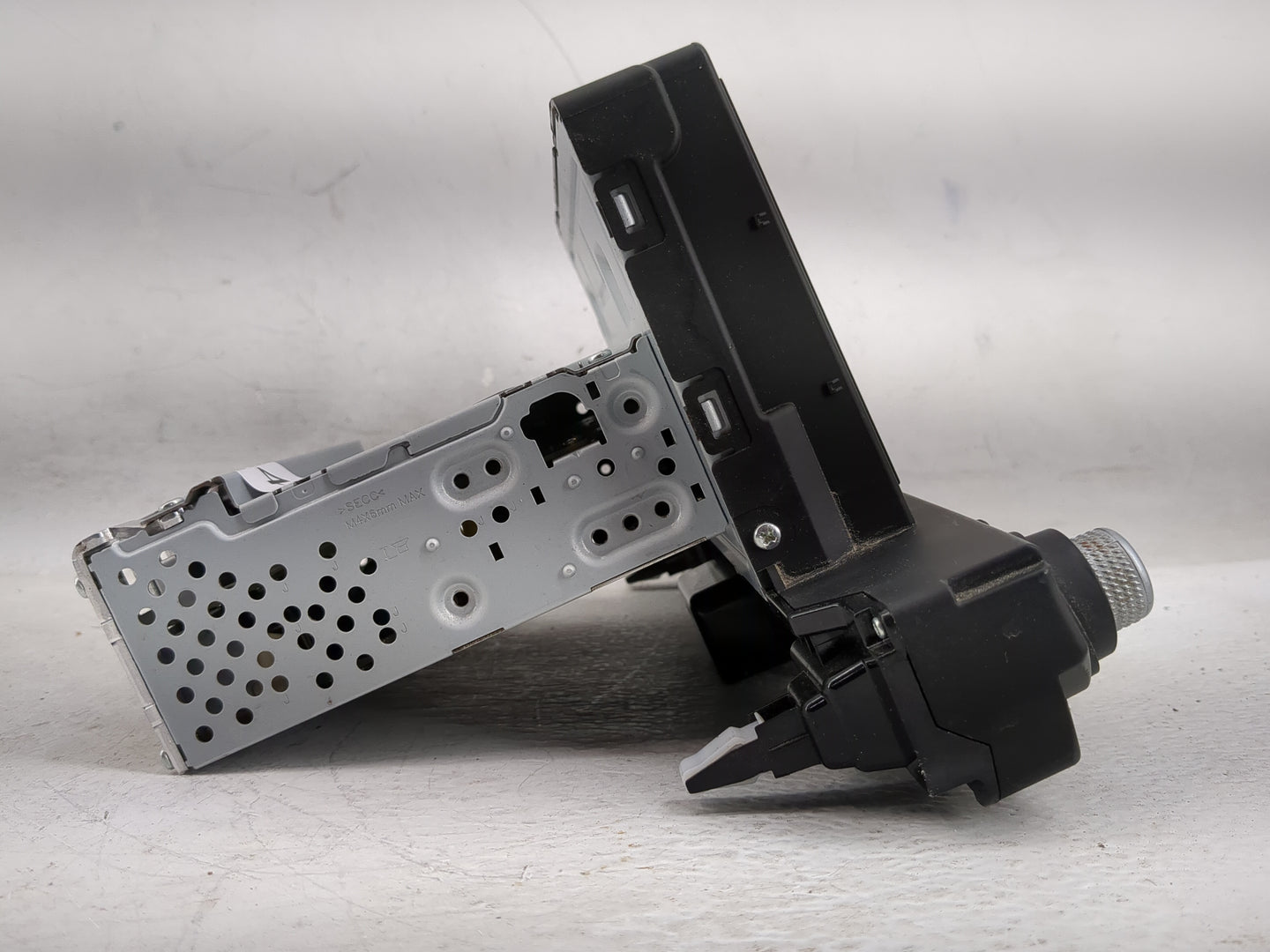 2019-2020 Hyundai Elantra Radio AM FM Cd Player Receiver Replacement P/N:96160-F2UA0SSH Fits Fits 2019 2020 OEM Used Auto Pa