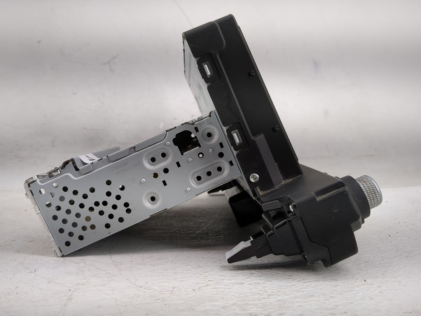 2019-2020 Hyundai Elantra Radio AM FM Cd Player Receiver Replacement P/N:96160-F2UA0SSH Fits Fits 2019 2020 OEM Used Auto Pa