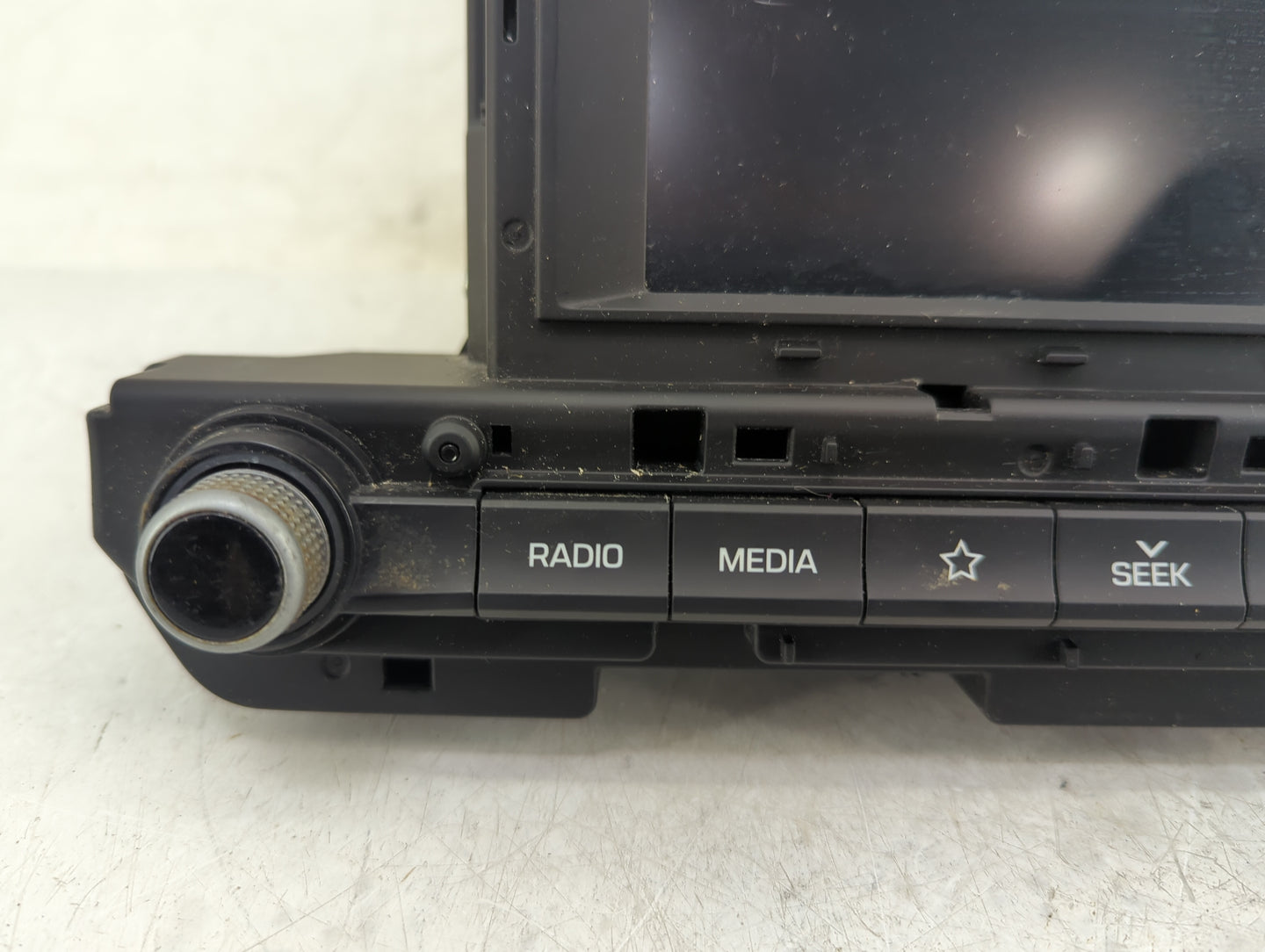2019-2020 Hyundai Elantra Radio AM FM Cd Player Receiver Replacement Fits Fits 2019 2020 OEM Used Auto Parts - Oemusedautopa